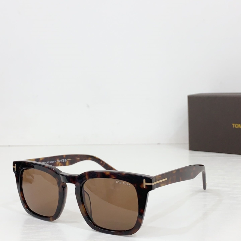 TOM FORD